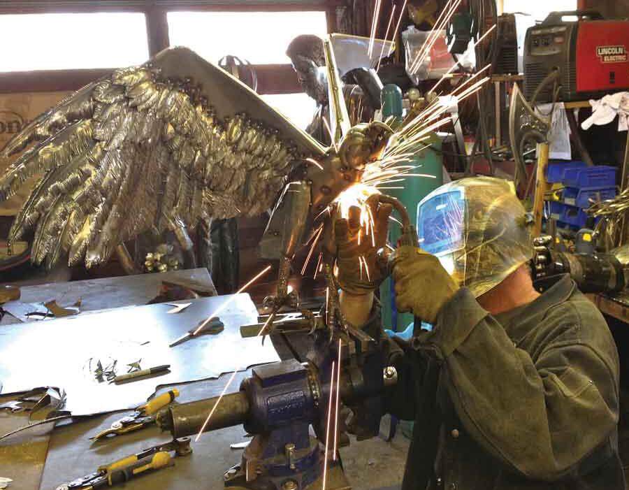 全球钣金新闻-金属制造狂:焊工制作动物的金属钣金-钣金加工珠海机箱机柜设备外壳激光切割米兰web版登录入口 全球钣金新闻-金属制造狂:焊工制作动物的金属钣金-钣金加工珠海机箱机柜设备外壳激光切割米兰web版登录入口