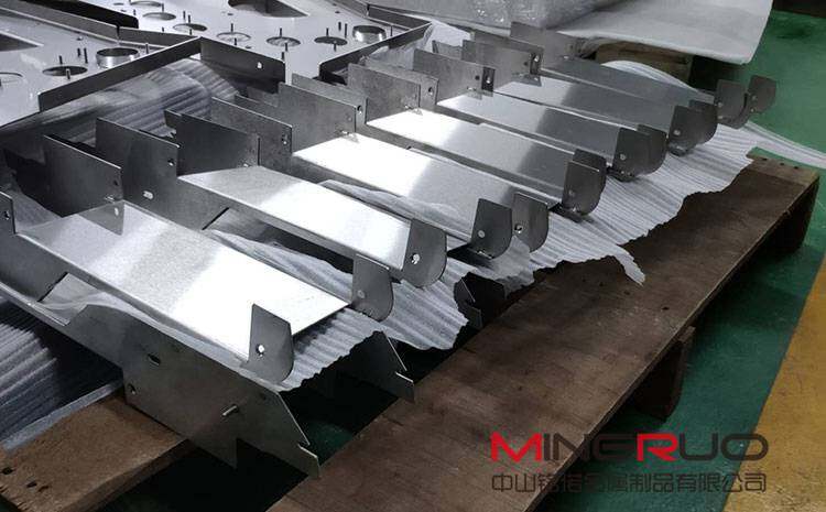 原来不锈钢也会生锈?美观的不锈钢制品又是如何生产出来的呢?